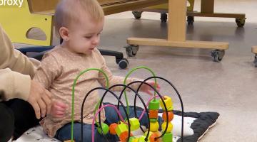 Wat is goed speelgoed voor je baby en waarom?