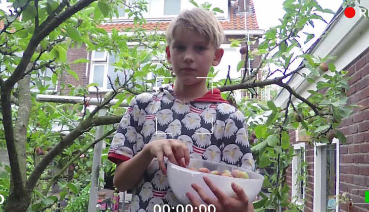 Vlog van Eli: Pruimen plukken